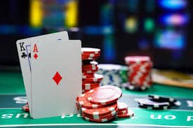 Live dealer rolling three dice on vios4d login Lightning Dice table with HD camera angles